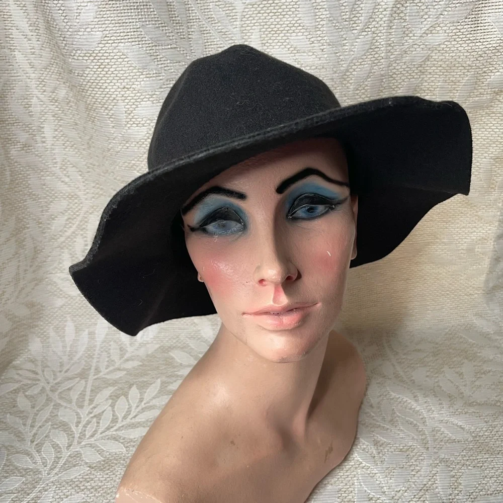 Black Women's Hat with Chain Detail